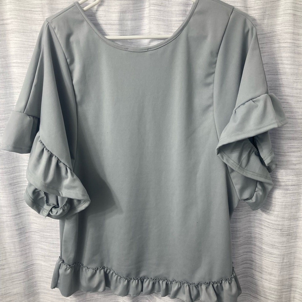 Gray top